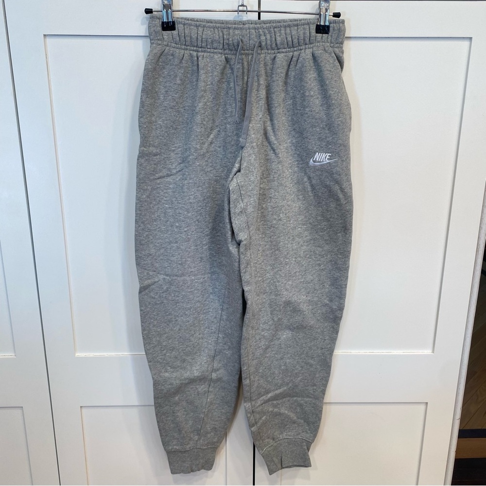 Nike Joggers Womens XS Gray Fleece Sweatpants Lounge Athletic Gym Sweats Pockets